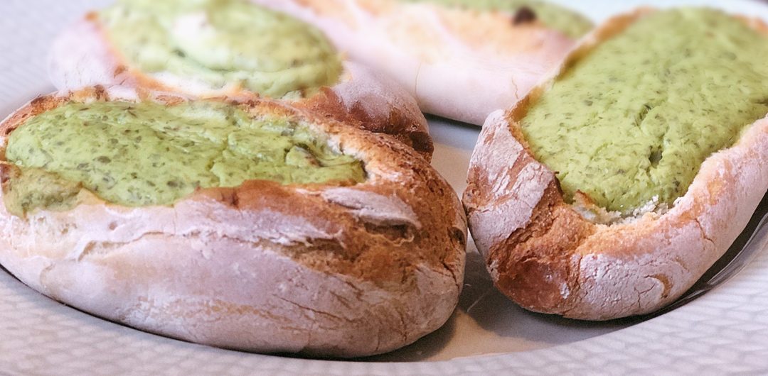 Grillade baugetter med ostörtfyllning